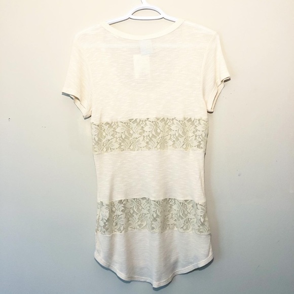 NWT Pretty Ivory Tee - Picture 5 of 5